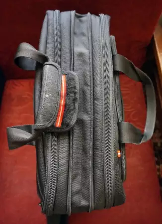 9. Снимка на Бизнес компютърна чанта REDLAND (лаптоп)