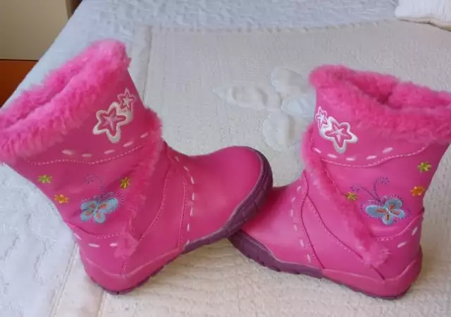 1. Снимка на Детски розови ботуши с топла подплата №23 нови 
