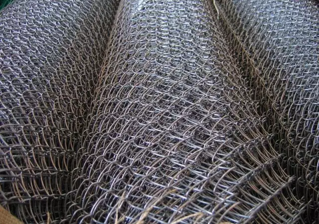 Поцинкована плетена оградна мрежа