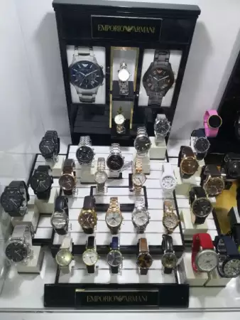 1. Снимка на Купуваме маркови часовници на едро