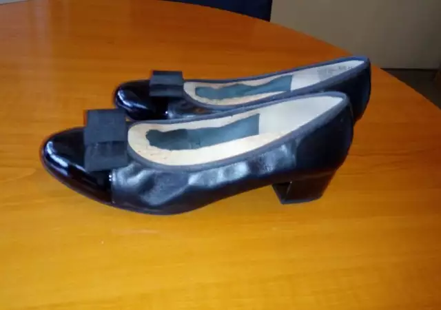 1. Снимка на Caprice Нови дамски кожени обувки черни №38, 5 H и стелка 25с