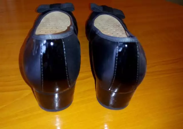 4. Снимка на Caprice Нови дамски кожени обувки черни №38, 5 H и стелка 25с