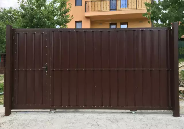 Ремонт на метални врати