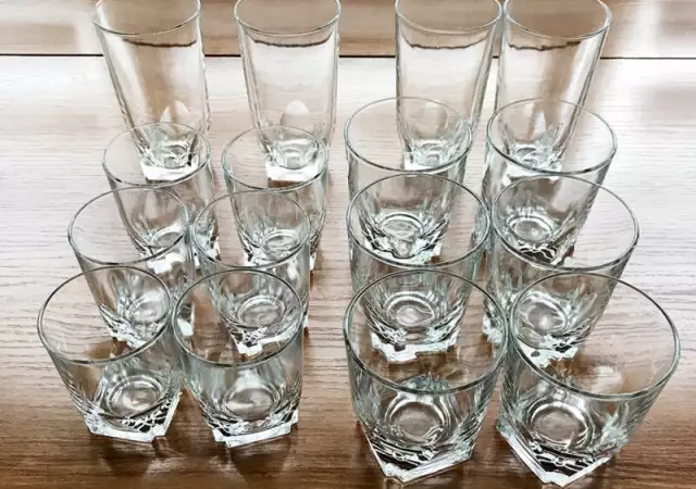 1. Снимка на Комплект стъклени чаши - 16 части