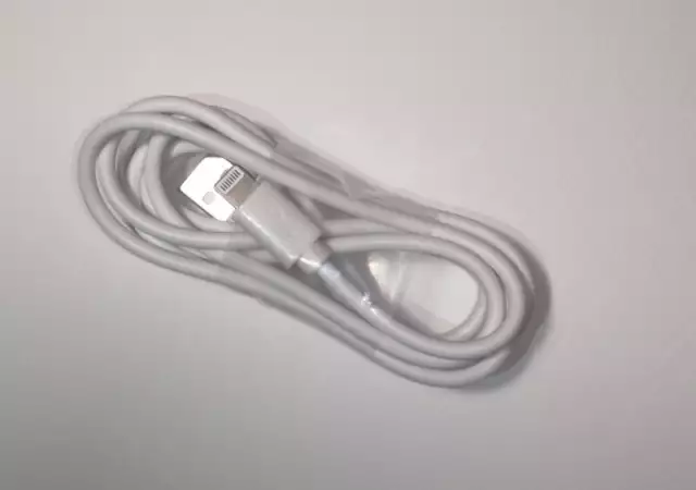 2. Снимка на USB кабел за Iphone зарядно