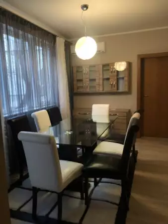 Собственик продава обзаведен апартамент в центъра на Пловдив