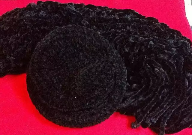 2. Снимка на Дамски шал и шапка черен и сив шал