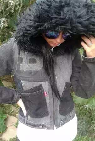 2. Снимка на Топло дамско зимно яке с качулка с пух на качулката.Намален