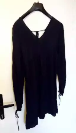 10. Снимка на Дамска черна блуза Reserved №34 туника, блузон