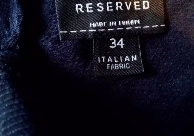 2. Снимка на Дамска черна блуза Reserved №34 туника, блузон