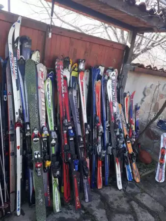 Продавам ски и сноуборд оборудване на едро и дребно
