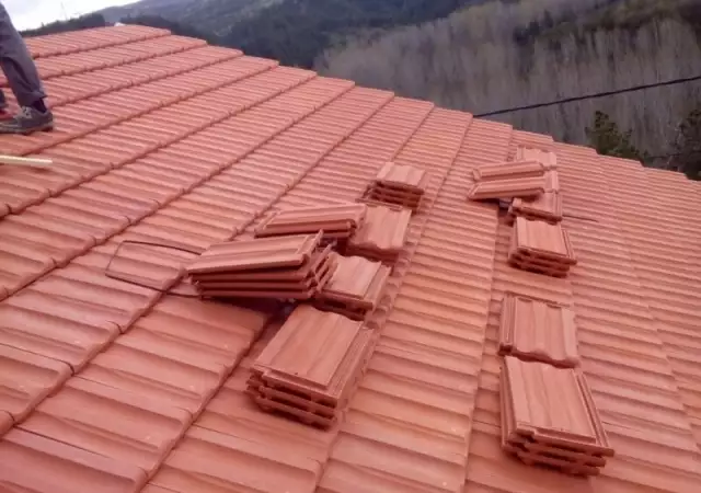 1. Снимка на Ремонт на покриви , направа на беседки и навеси
