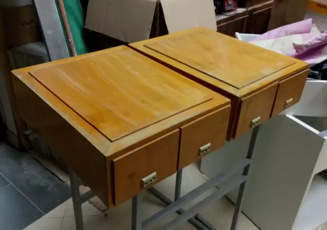 4. Снимка на Картотека - малък шкаф с 2 чекмеджета