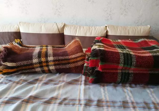 2. Снимка на Родопски одеяла