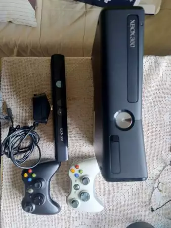 Продавам X box 360 Kinetic