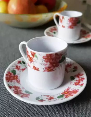 Комплект Чаши за кафе с чинийки – 6 броя с цветя