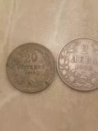 5. Снимка на стари монети и банкноти