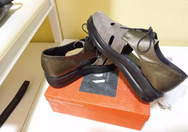 6. Снимка на Дамски летни обувки тип сандал №38 и стелка 25см Нови 