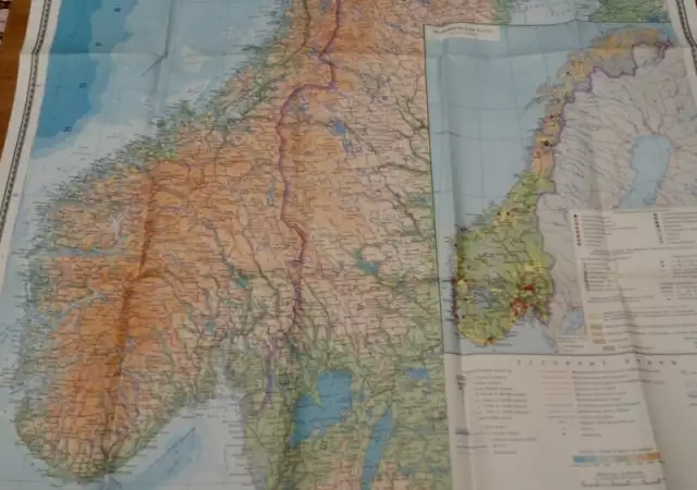8. Снимка на Норвегия физико географска карта М 1:2000 000 размер 62см 85