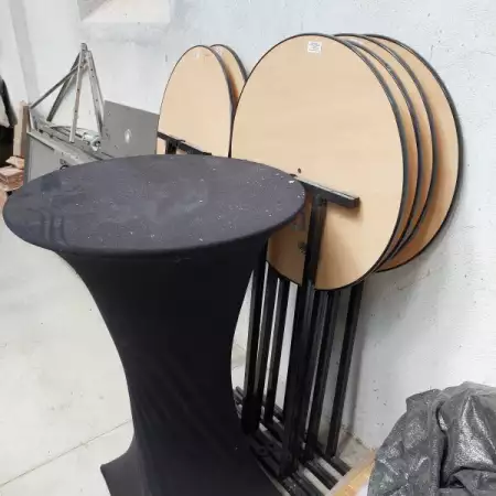 Барове оборудване дивани маси столове