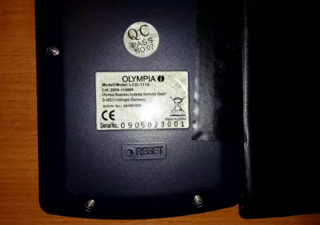 4. Снимка на Olympia LCD 1110 джобен калкулатор с калъф - сребрист