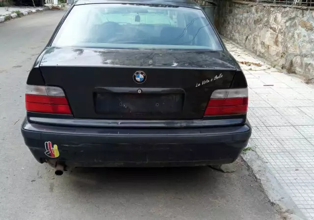 1. Снимка на BMW 318 e36 БМВ е36 m43b18 на части