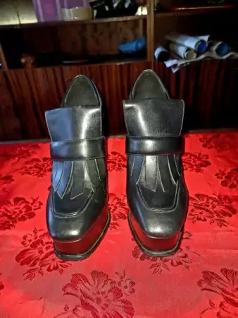 1. Снимка на Обувки на ток на ZARA