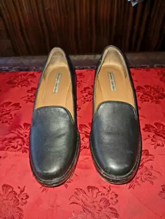 1. Снимка на Обувки в черно и бежаво