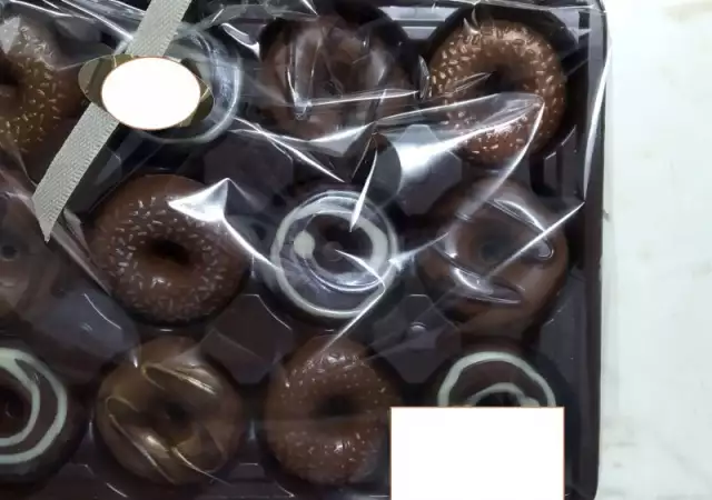 6. Снимка на Поликарбонатен молд за шоколадови бонбони Donut