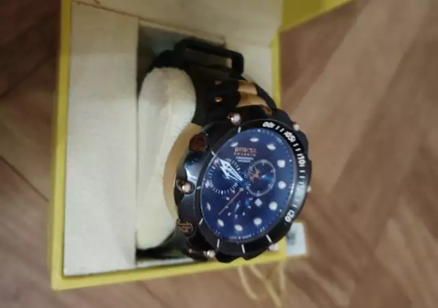 6. Снимка на Часовник Invicta venom 2 reserve 1525