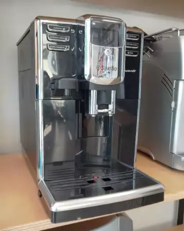 Автоматична кафе машина Saeco Incanto