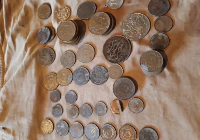 5. Снимка на Стари монети от соца