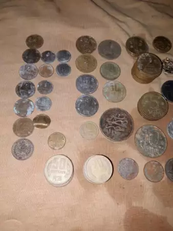 6. Снимка на Стари монети от соца