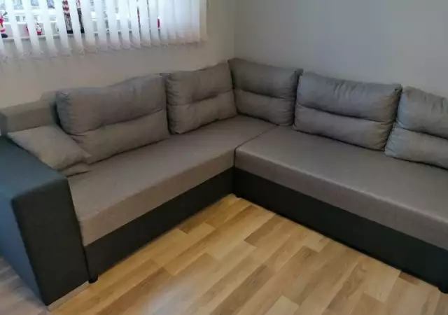 П - образен диван