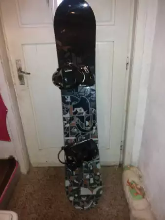 1. Снимка на продавам сноуборд бьртан кинг 162 см с автомати раид
