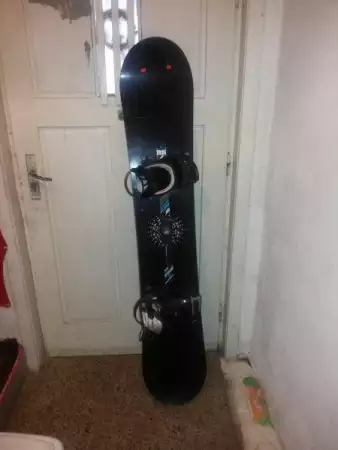 1. Снимка на продавам сноуборд росиньол 163 см с автомати росиньол