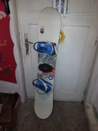 1. Снимка на продавам сноуборд джипси 147 см с автомати санта круз