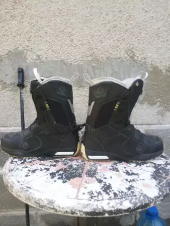 1. Снимка на продавам сноуборд обувки соломон маори 45 размер