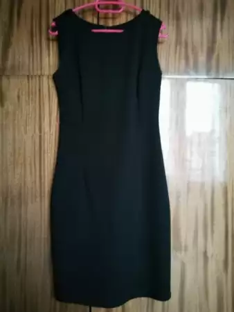 1. Снимка на Черна елегантна рокля