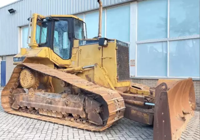 3. Снимка на Булдозер Caterpillar D6M LGP