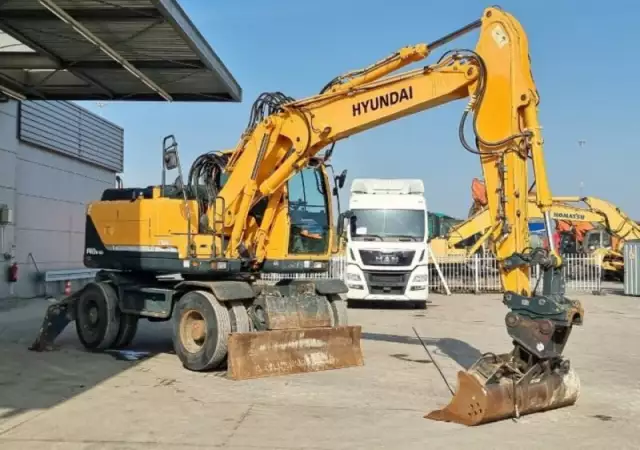 2. Снимка на Багер Hyundai ROBEX140W - 9A