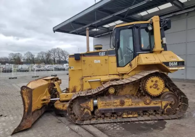 5. Снимка на Булдозер Caterpillar D6M XL