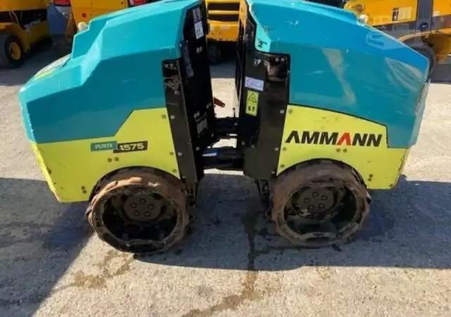 2. Снимка на Валяк траншеен Ammann ARR1575