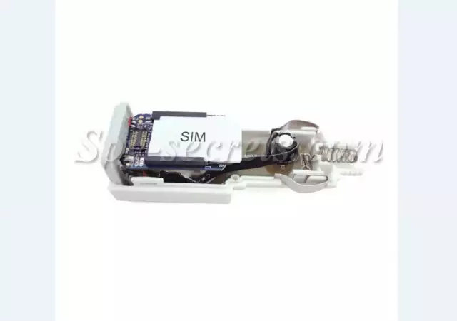 1. Снимка на GSM Подслушвателно устройство в зарядно за кола