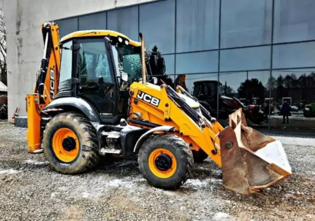 4. Снимка на Комбиниран Багер JCB 3CX