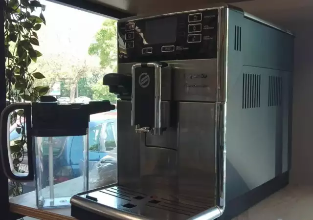 Автоматична кафе машина Saeco Pico Baristo