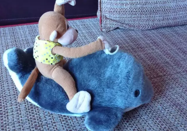 4. Снимка на Плюшена играчка делфинче и маймуна 30 20см