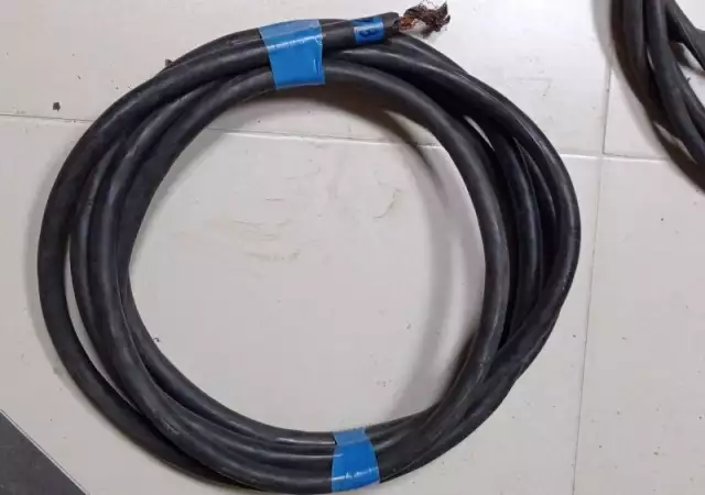5. Снимка на Кабели за електрожен с ръкохватка или гумиран 4 - жилен кабел