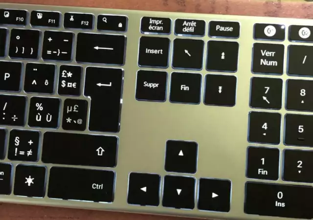 9. Снимка на Блутут клавиатура с подсветка, осветление на копчетата