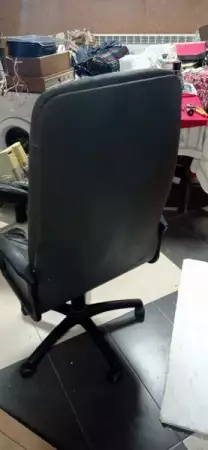7. Снимка на Офис стол на колелца и висока облегалка